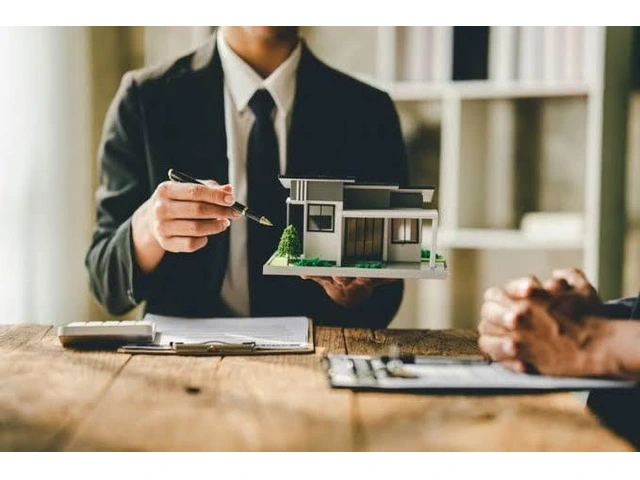 Why Hire a Conveyancer Melbourne Before You Buy?
