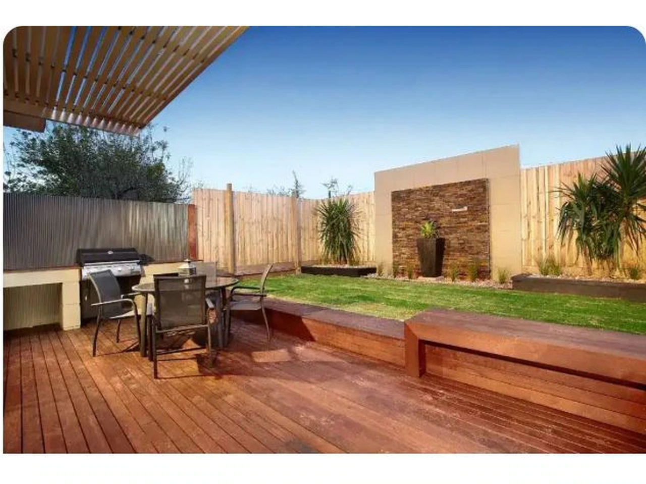 Decking Bayswater photo 1