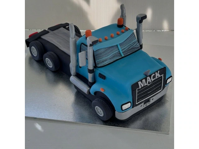 Custom Men & Boys Birthday Cakes in North Brisbane photo 1