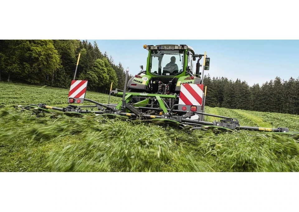 Fendt Compact and Track Tractors For Sale B&B Machinery Australia photo 1
