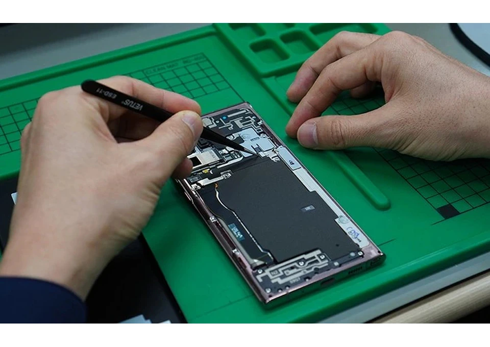 Get Reliable Samsung Screen Repairs in Glenelg photo 1