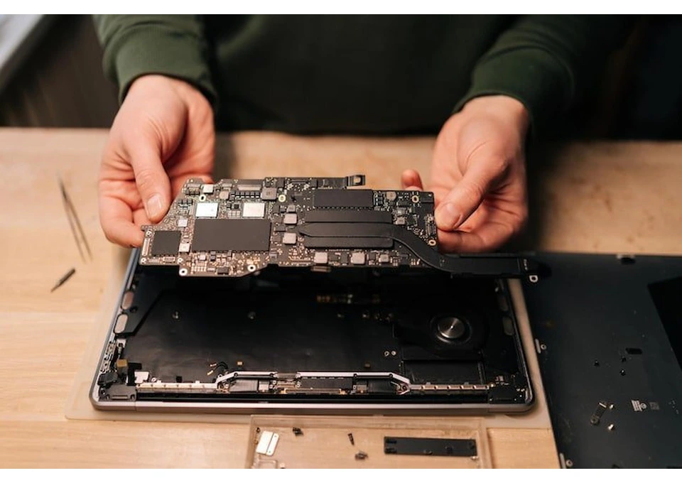 Prompt MacBook Repairs in Adelaide by Trusted Professionals photo 1