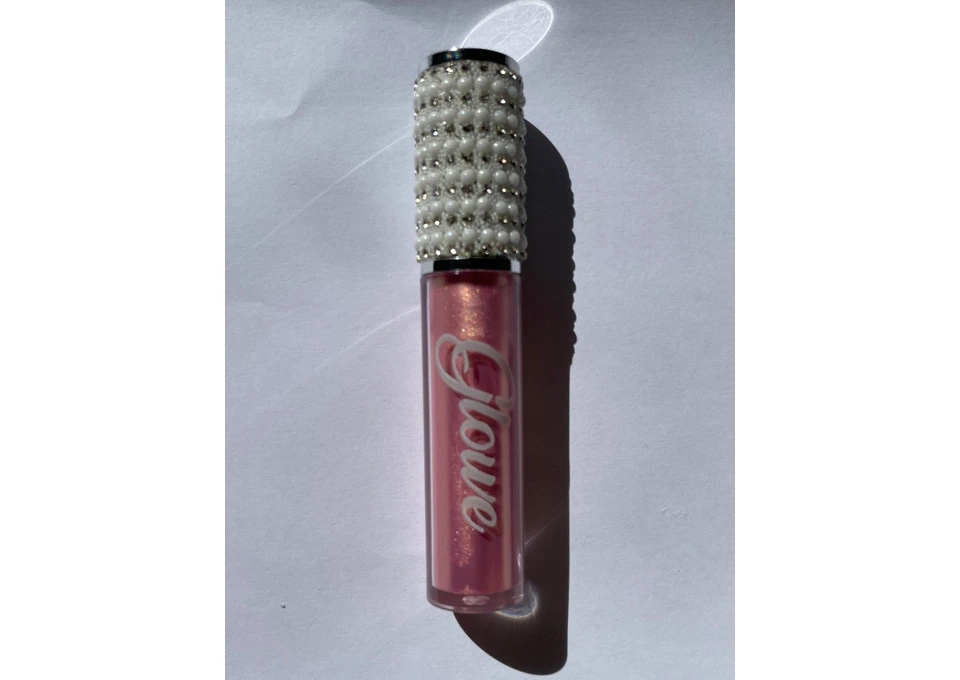 Single Lady Gloss | Hydrating, Long Lasting Lip Gloss ~ Shop Now at Glowe Gloss photo 1