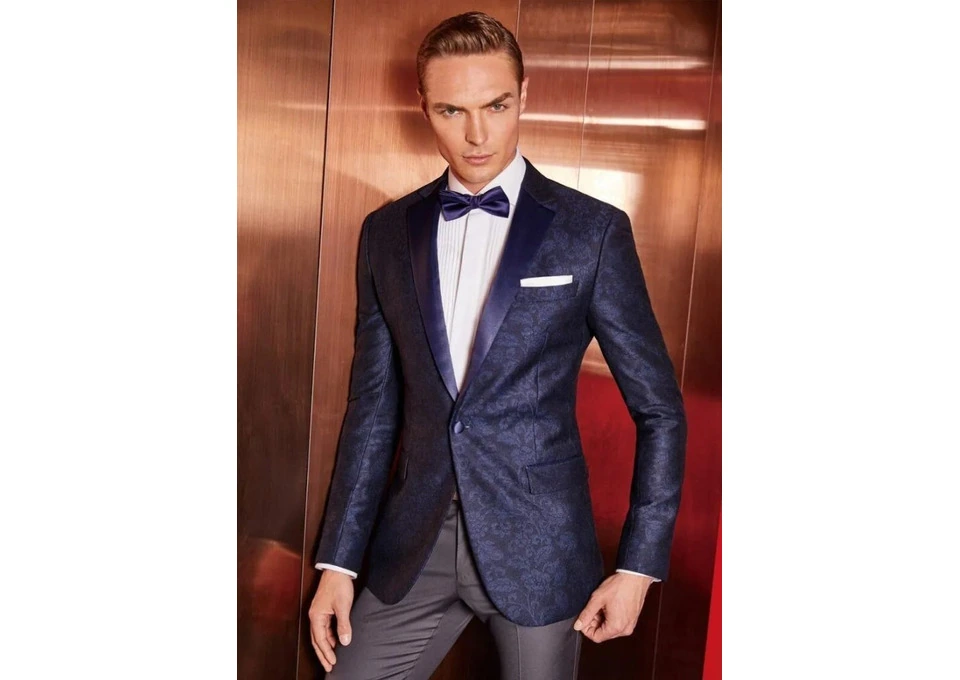 Create a Sharp Look with Bespoke Tailored Suits photo 1