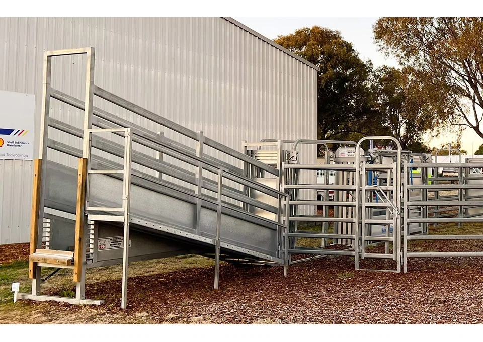RPM's Adjustable Loading Ramp Leads Our Cattle Yard Loading Ramps photo 1
