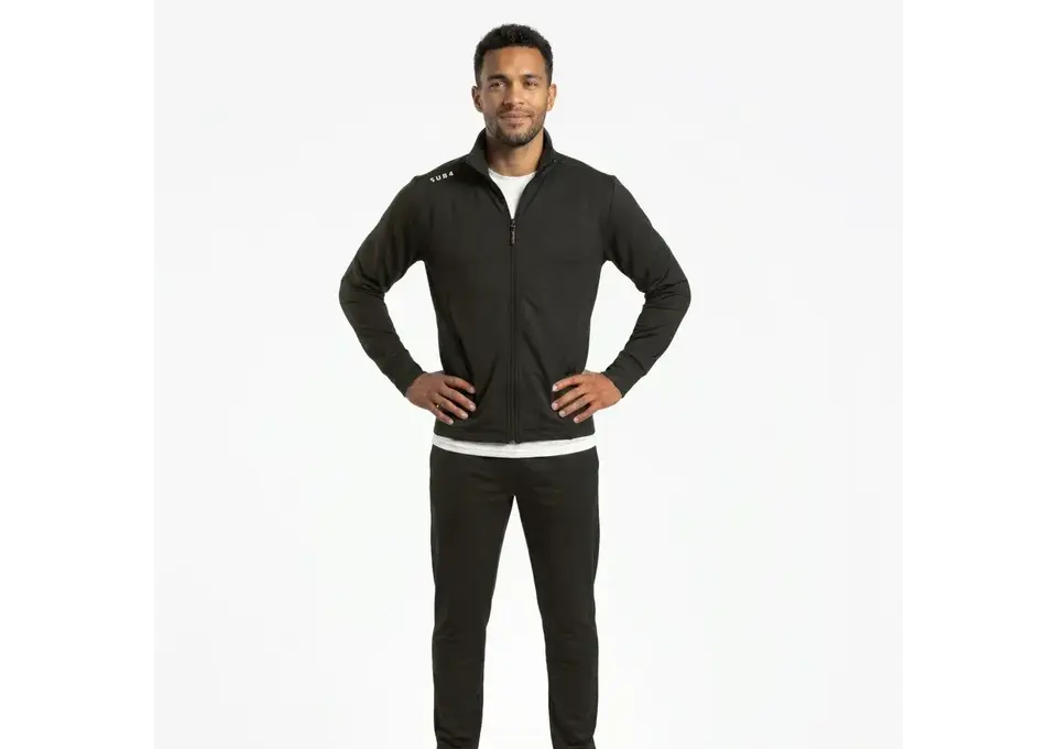 Performance Wear Clothing for Training & Sport photo 1