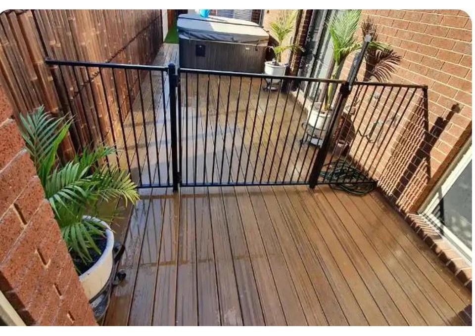 Decking Berwick photo 1