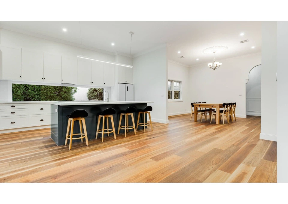 Durable Flooring for Busy Retail Environments photo 1